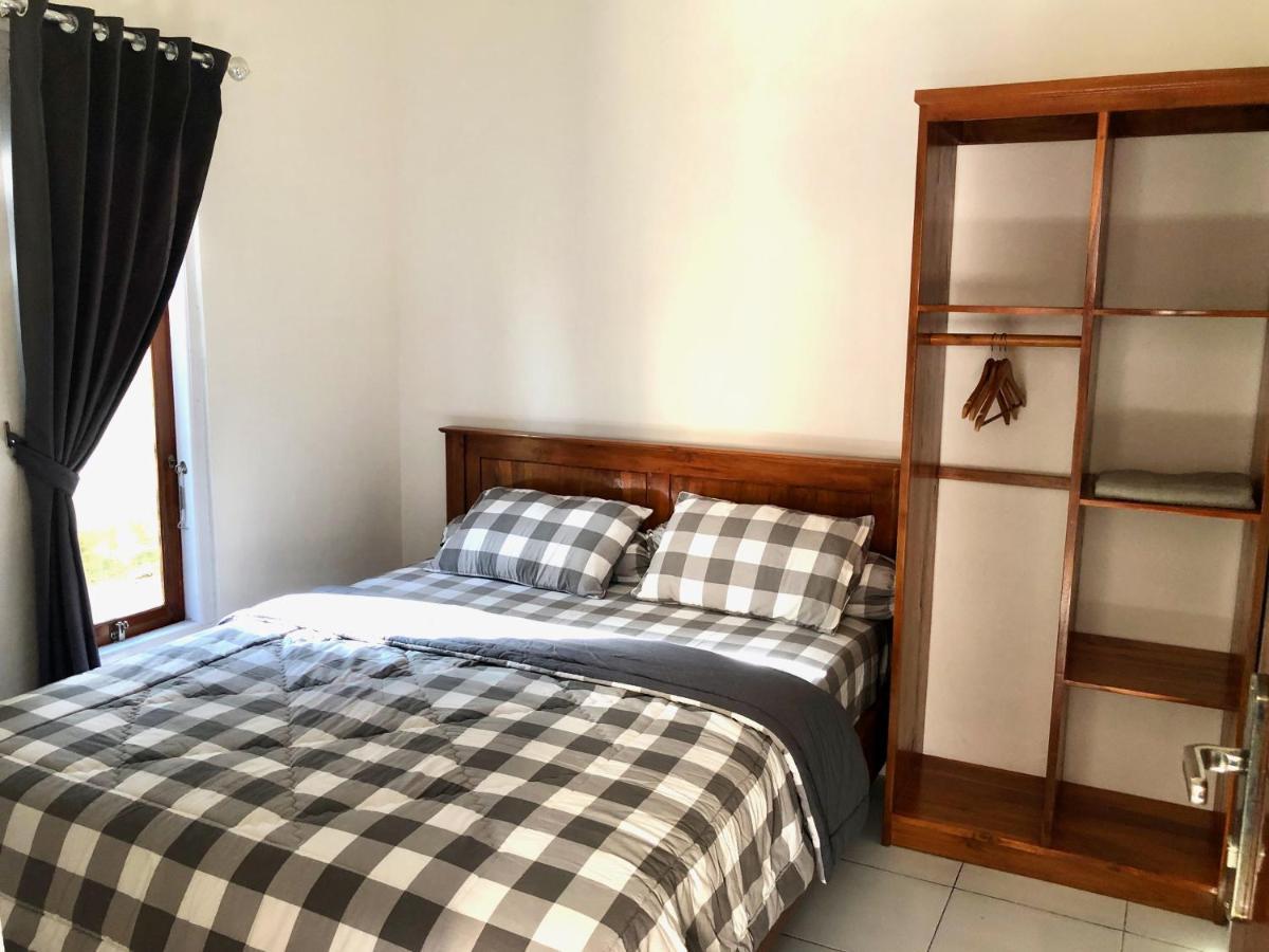 Lope Homestay Ndangu Luaran gambar
